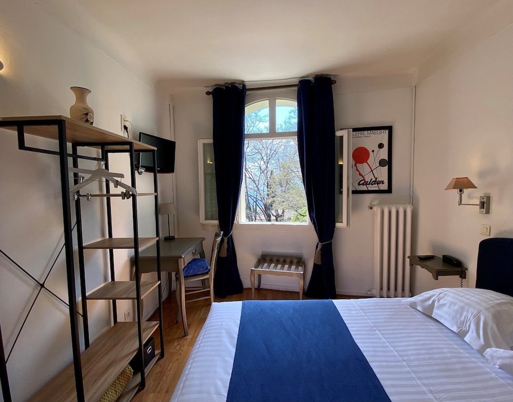 Hotel La Bellaudiere 4/37