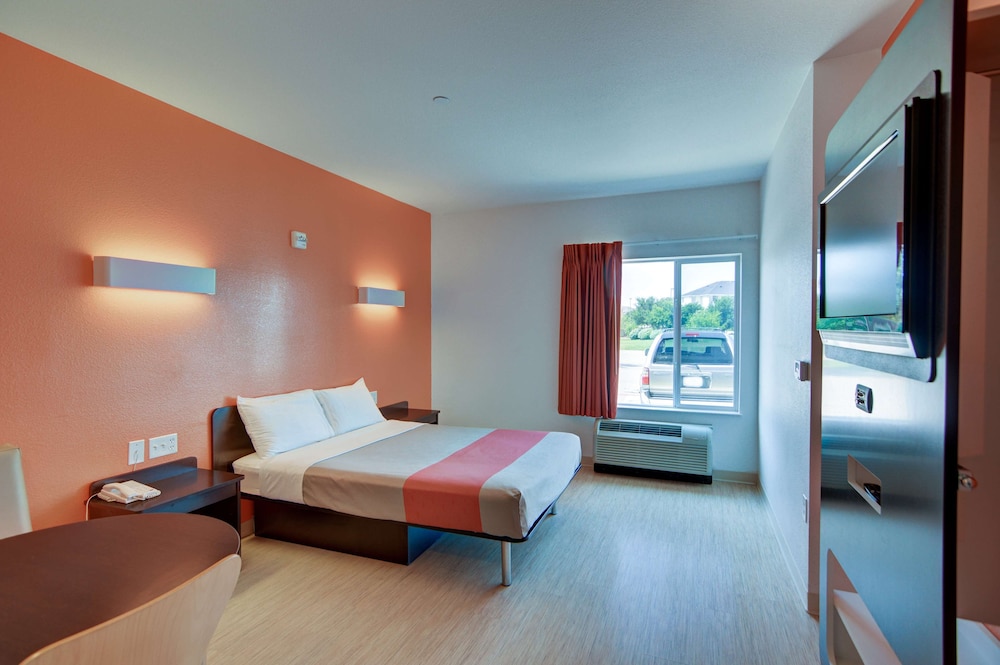 Motel6 Roanoke, TX - Northlake - Speedway 17/48
