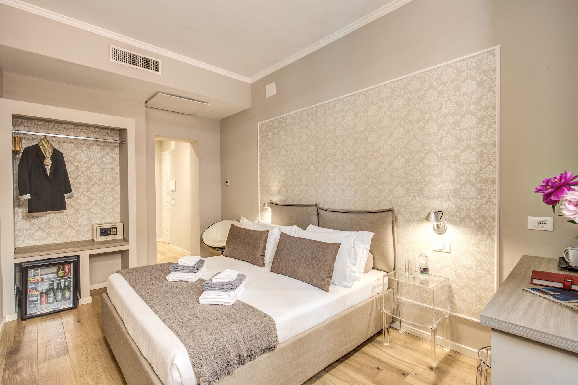 STANDARD, DOUBLE BED