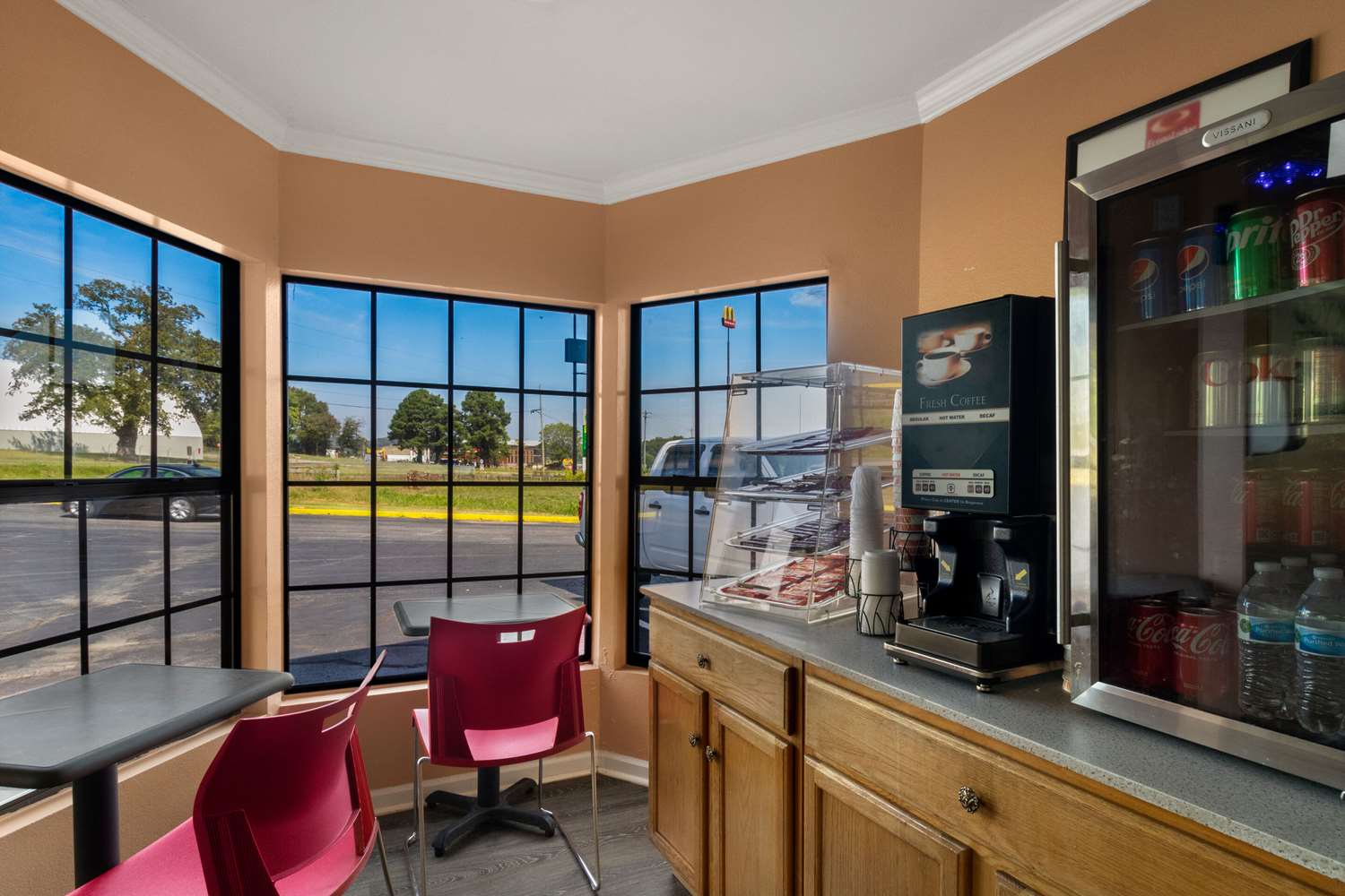 Econo Lodge Cornersville I-65 28/46