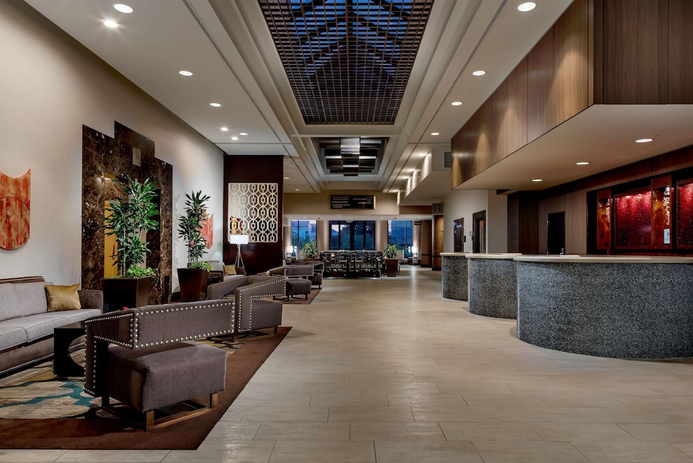 Hilton Charlotte University Place 9/66