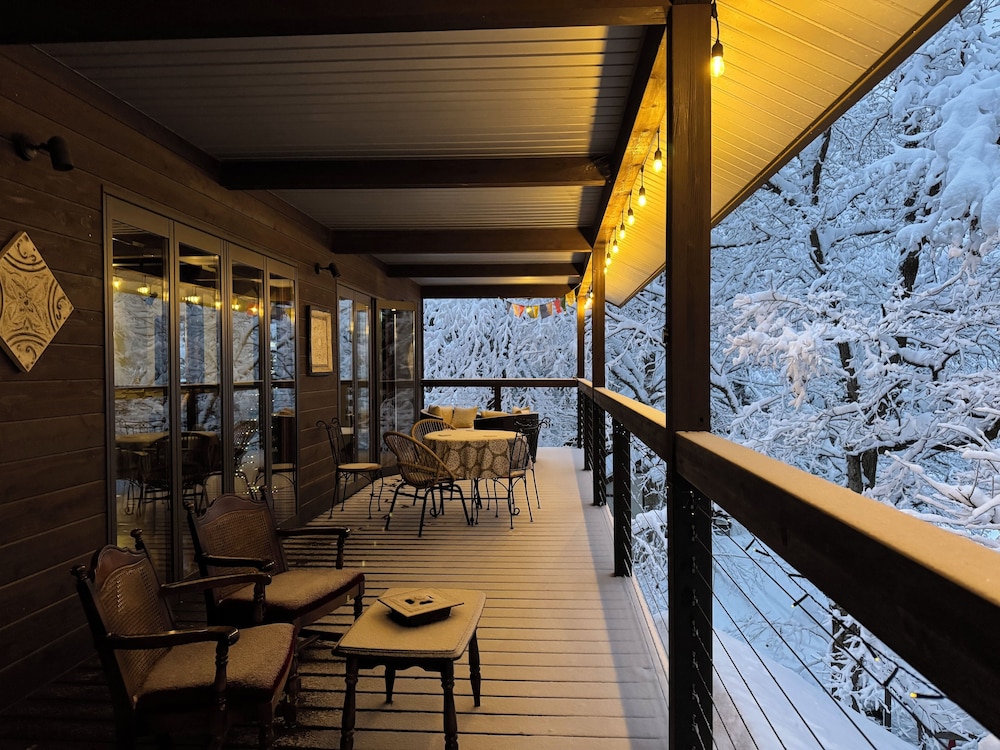 Bears Den Mountain Lodge 28/50