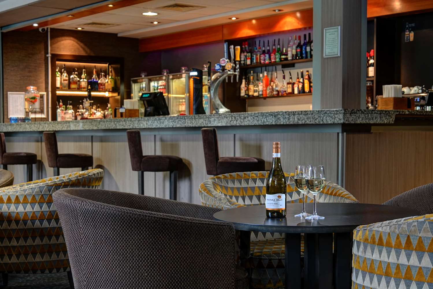 Manchester Altrincham Cresta Court Hotel 10/18