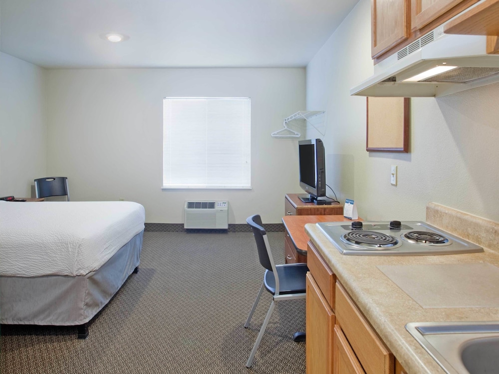 Woodspring Suites Williston 42/49