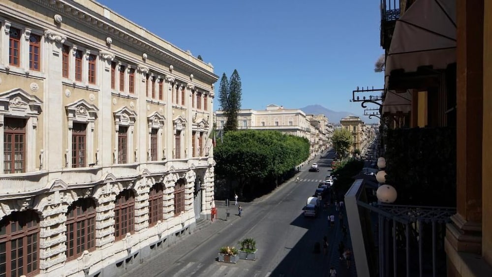 Santuzza Hotel Catania 46/50