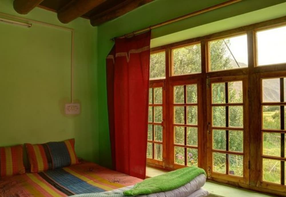 Maha Guest House 6/12