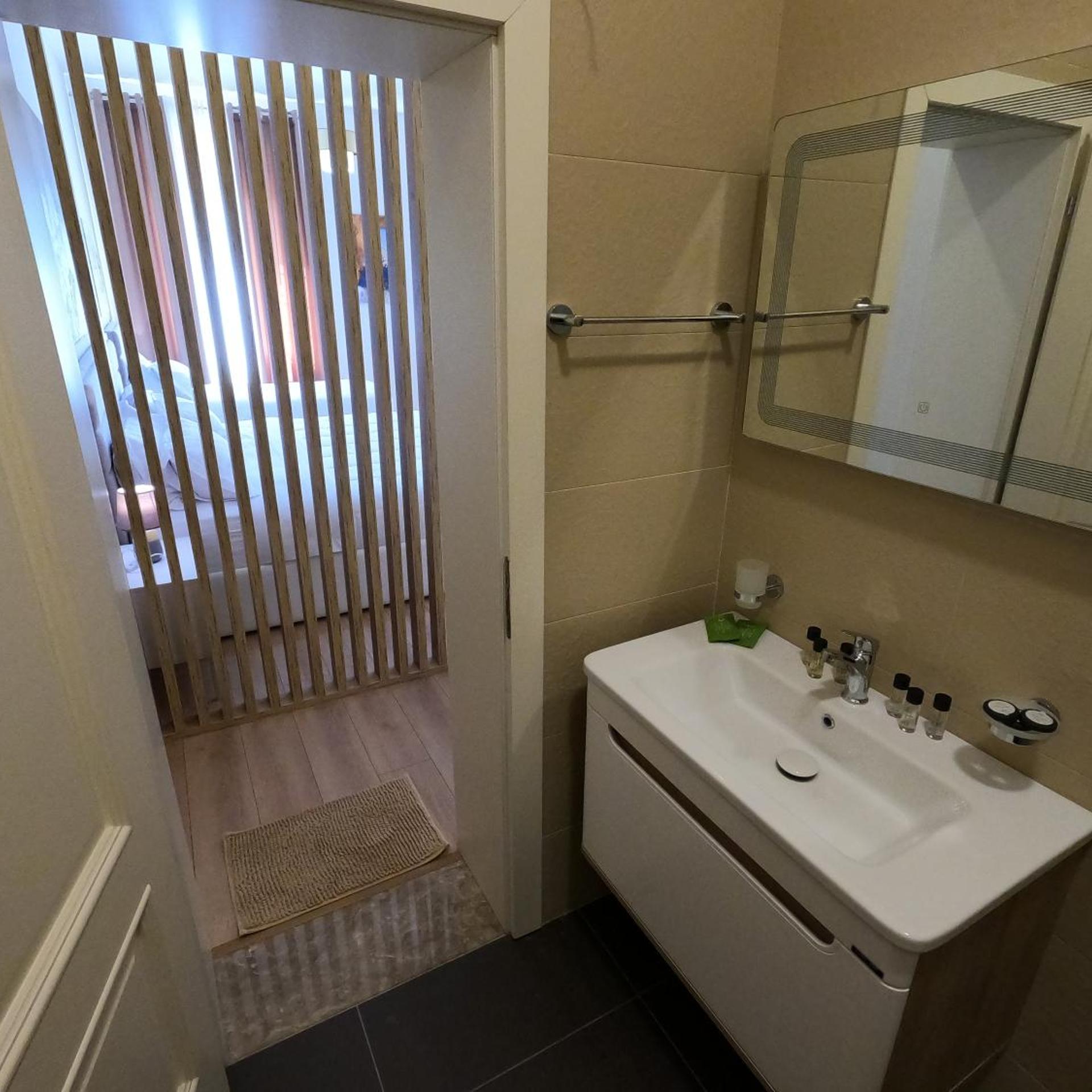 Treva Hotel Shkoder 69/70