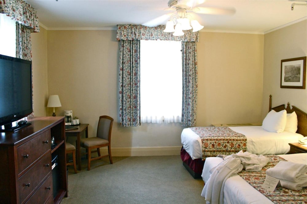 Harrison Resort Hot Springs 24/68