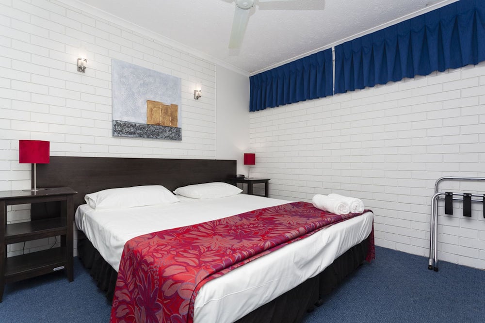 BEST WESTERN BROADBEACH TRAVEL INN APARTMENTS 13/70