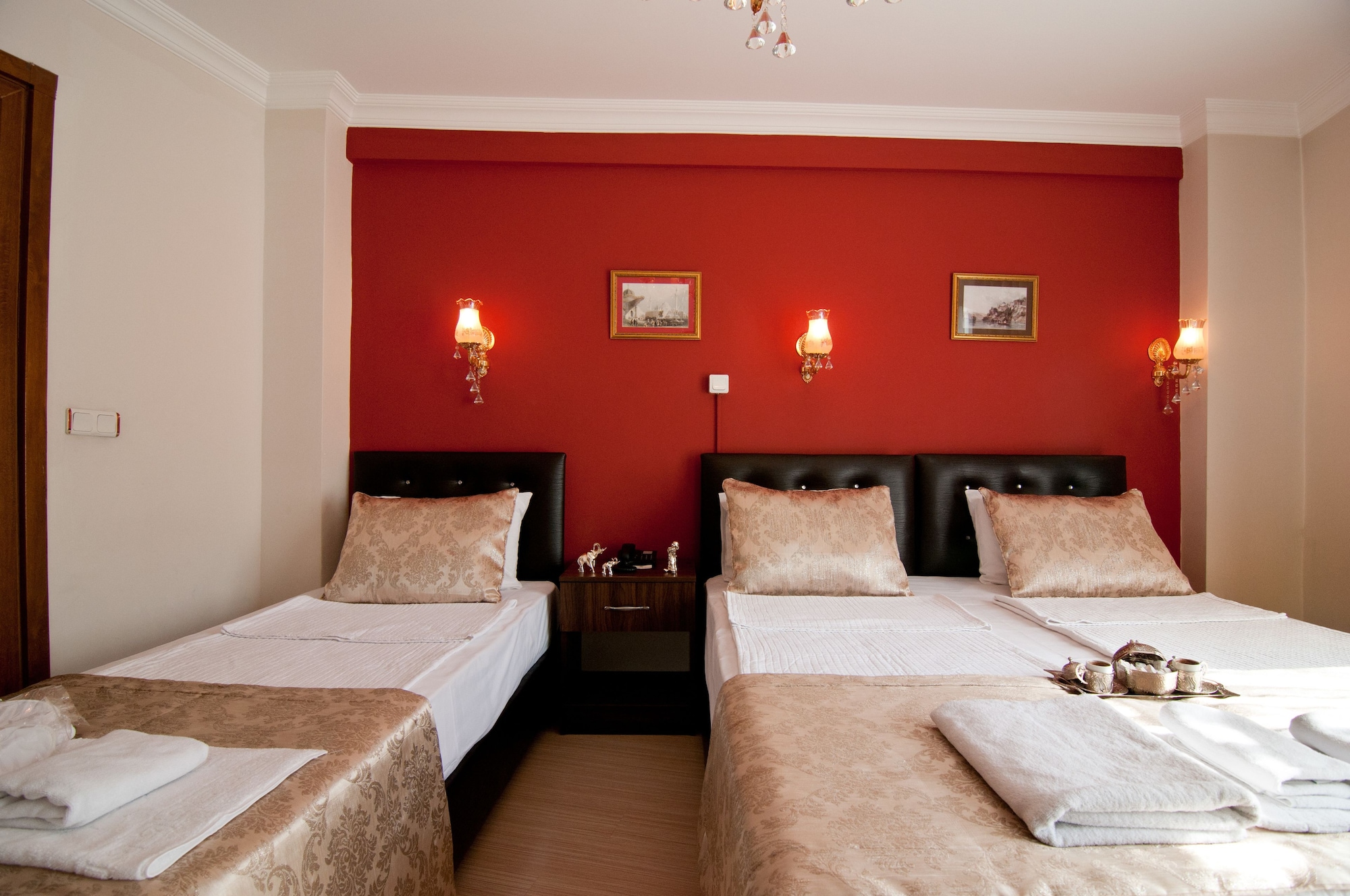 ROOM, TRIPLE