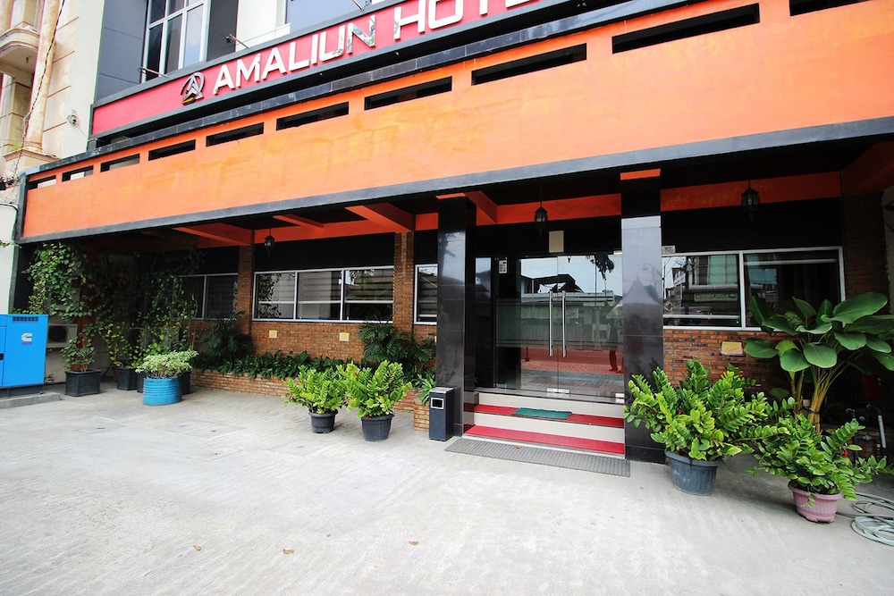 Amaliun Hotel 4/64