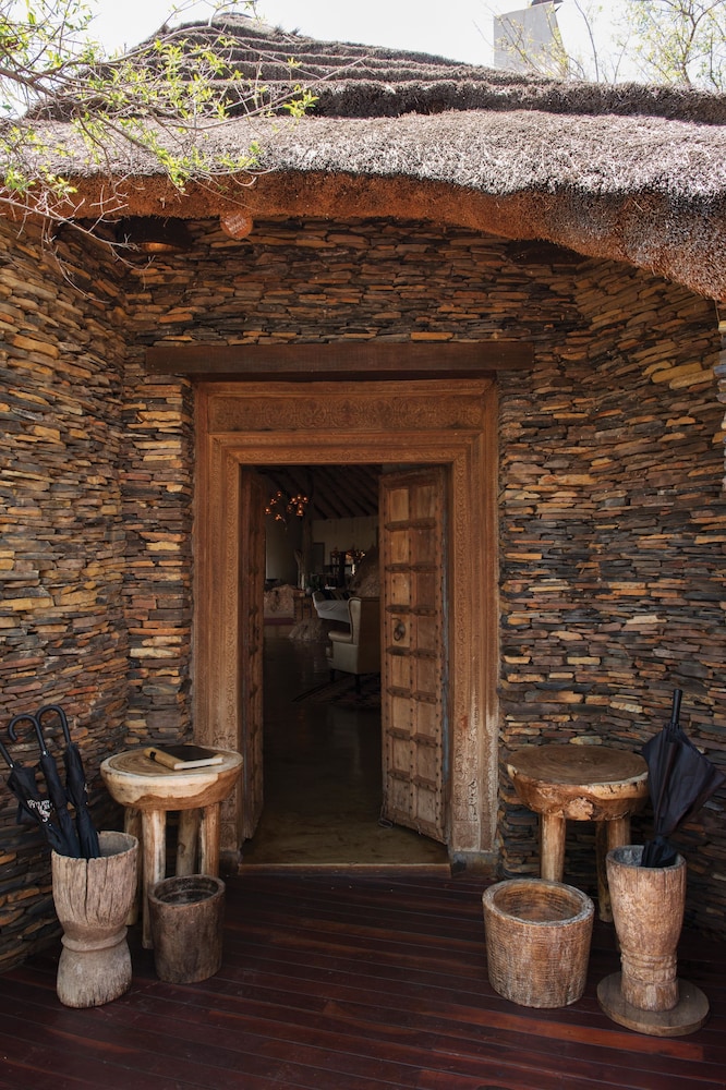 Madikwe Hills 13/50