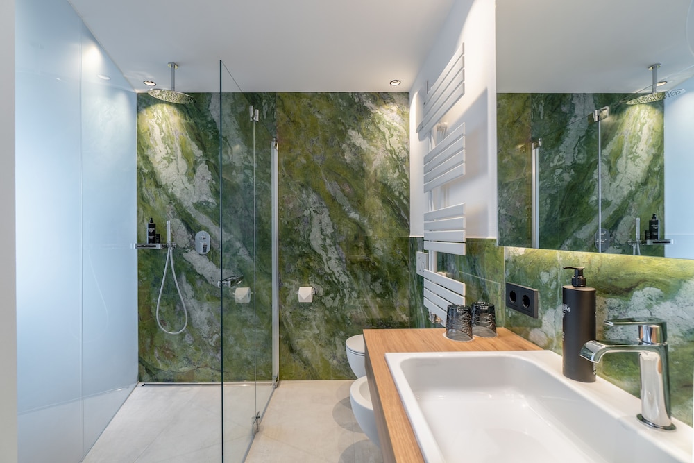 Garni and Apartments Planlim 50/50