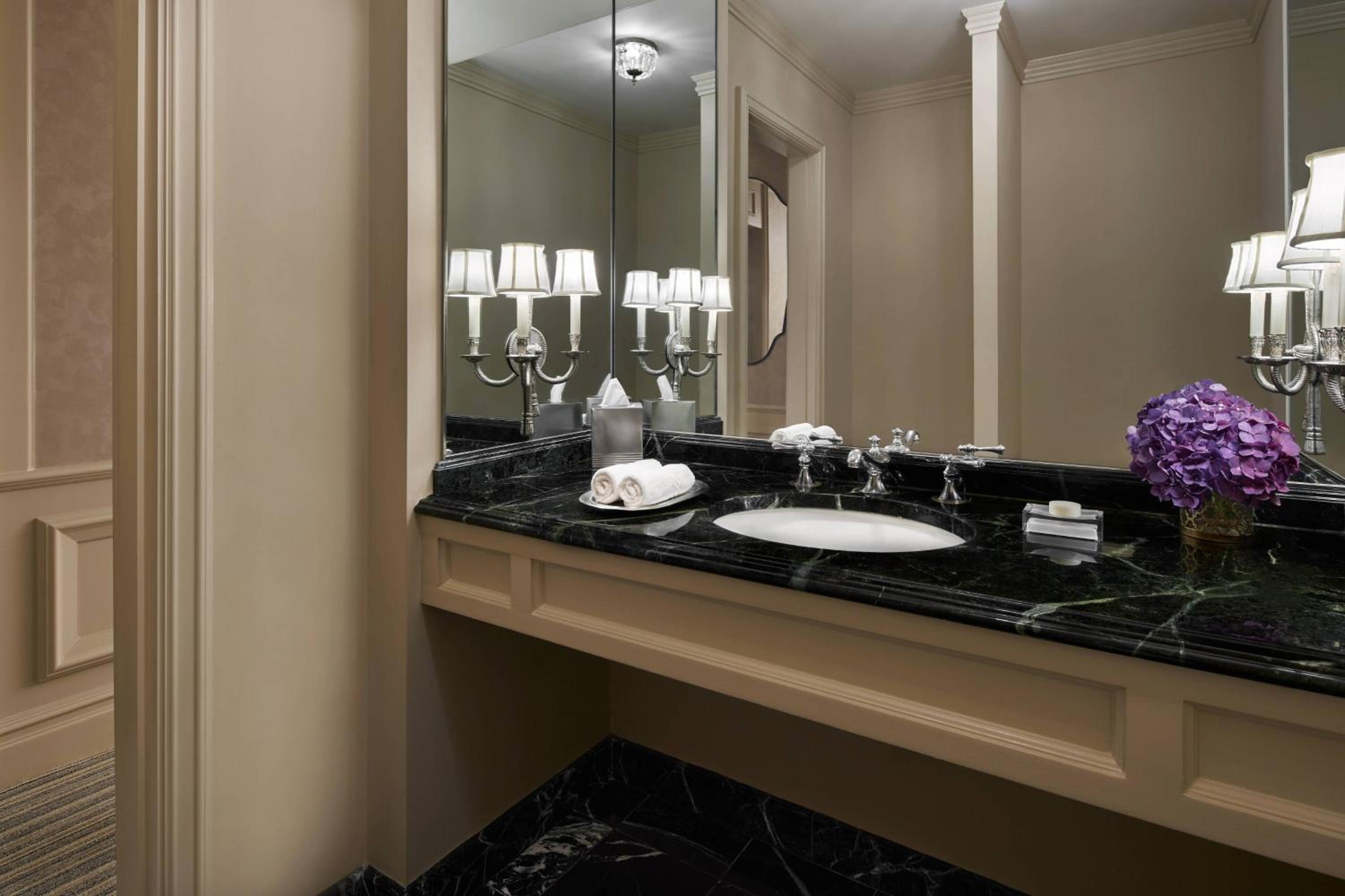 1 Bedroom, Suite, Large, Club Floor