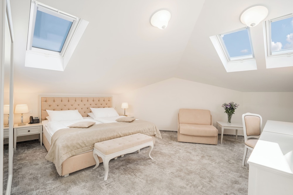 LOFT, DOUBLE BED