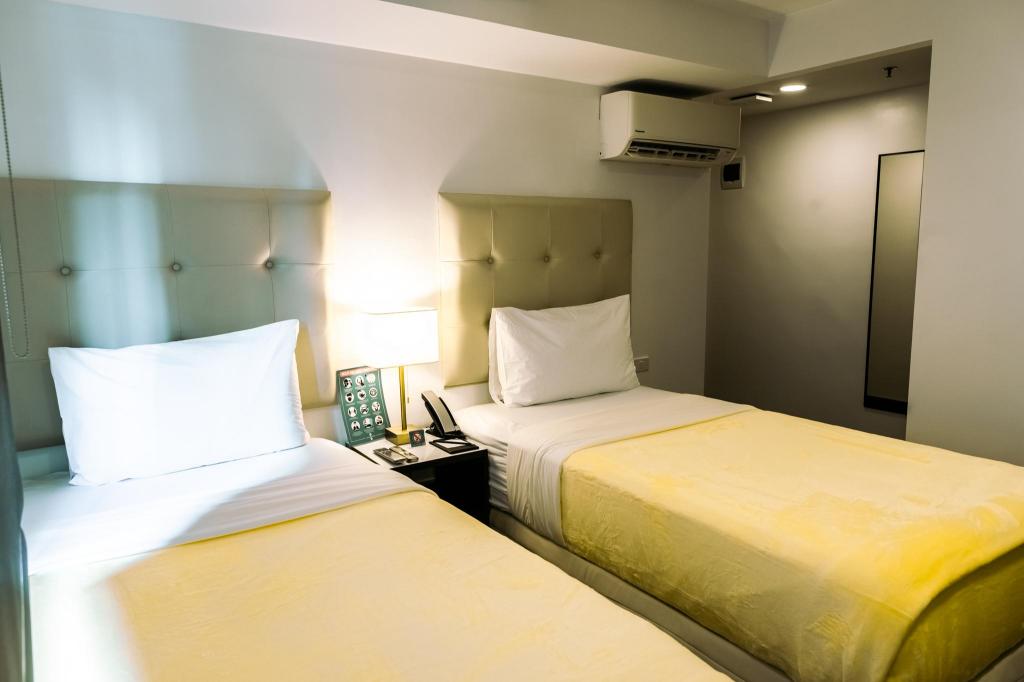 One Cristina Suites 18/49
