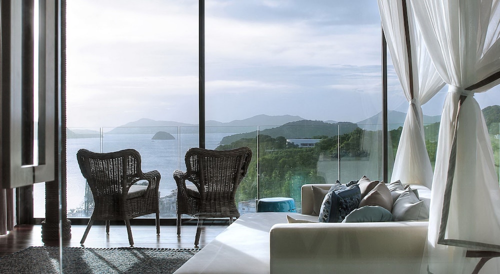 Cape Panwa Hotel 31/68