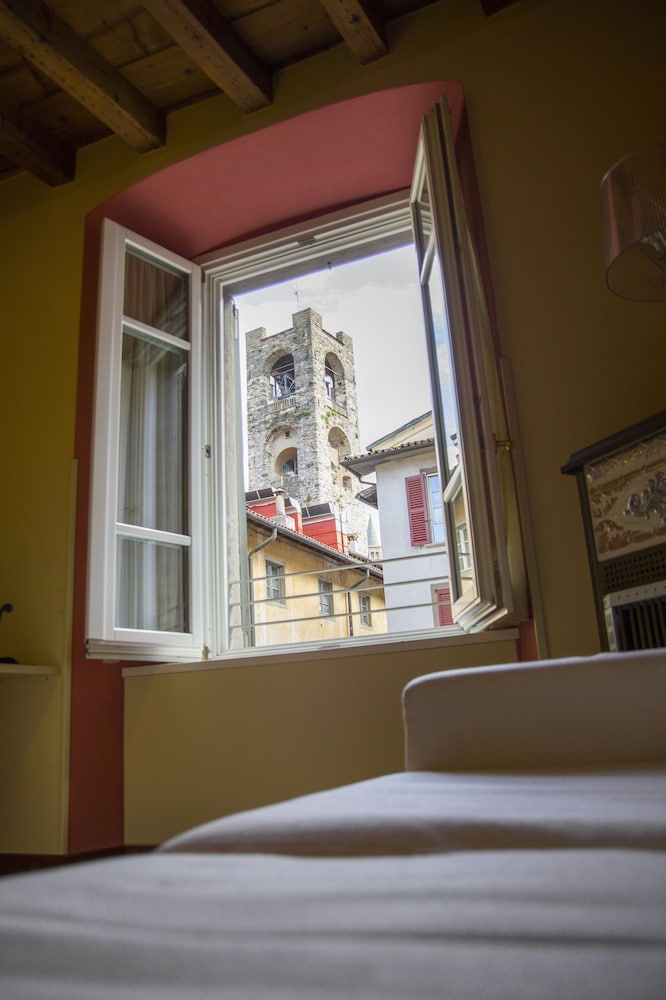 Hotel Piazza Vecchia 55/74