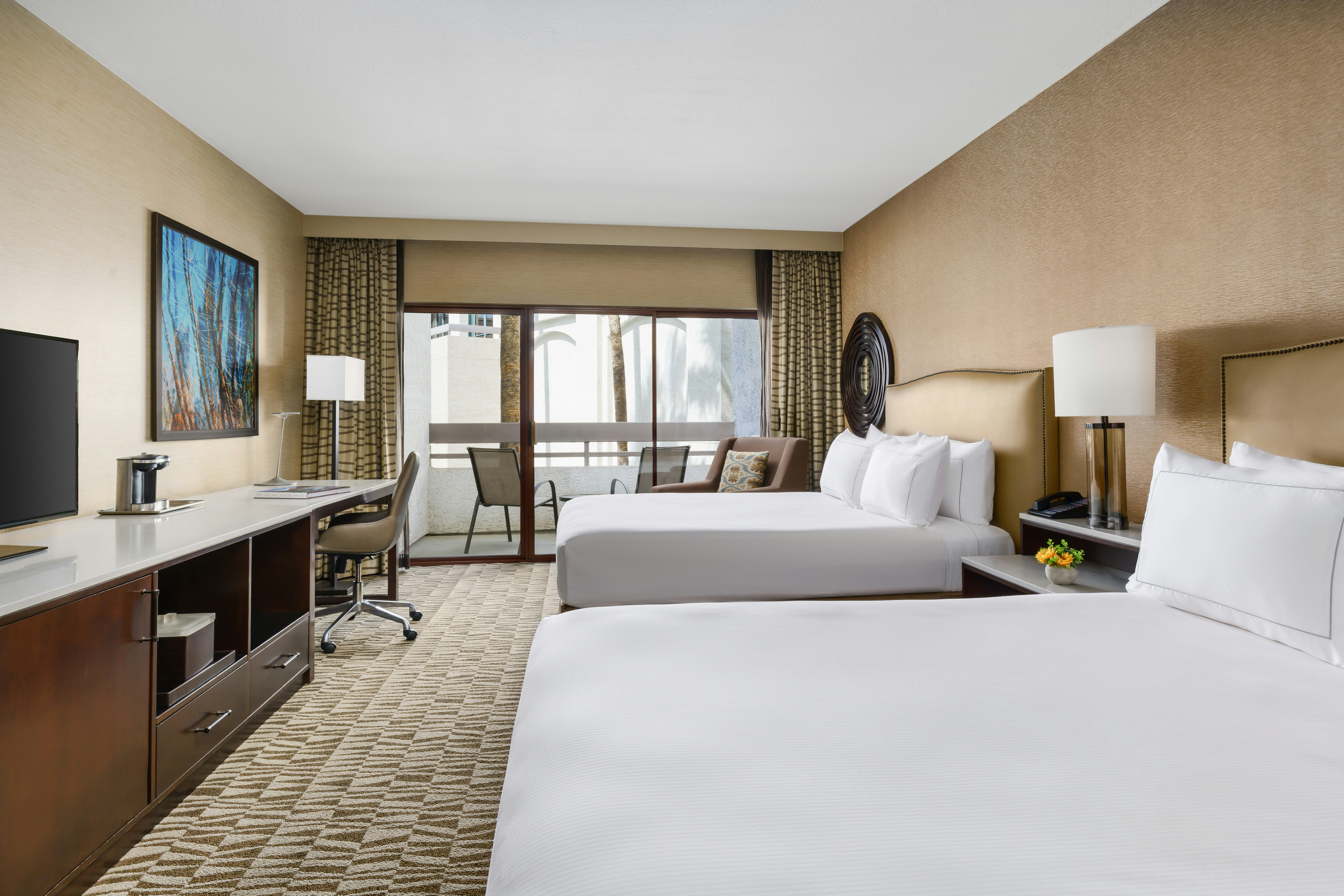 ROOM, 2 QUEEN BEDS, EXECUTIVE LEVEL