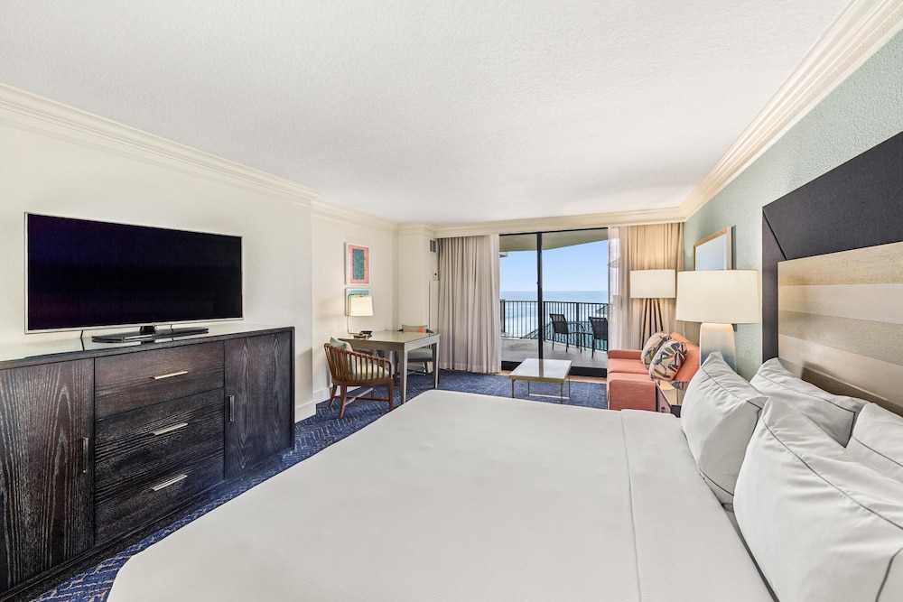ROOM, KING BED, PARTIAL VIEW, SOFA