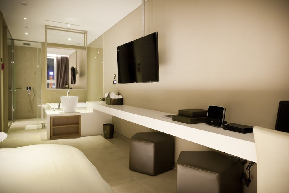 Hotel The Designers Hongdae 48/80