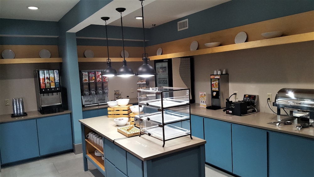 restaurant cafeteria