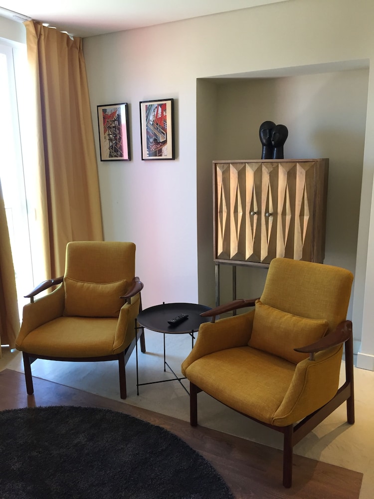 Dalma Old Town Suites 54/72