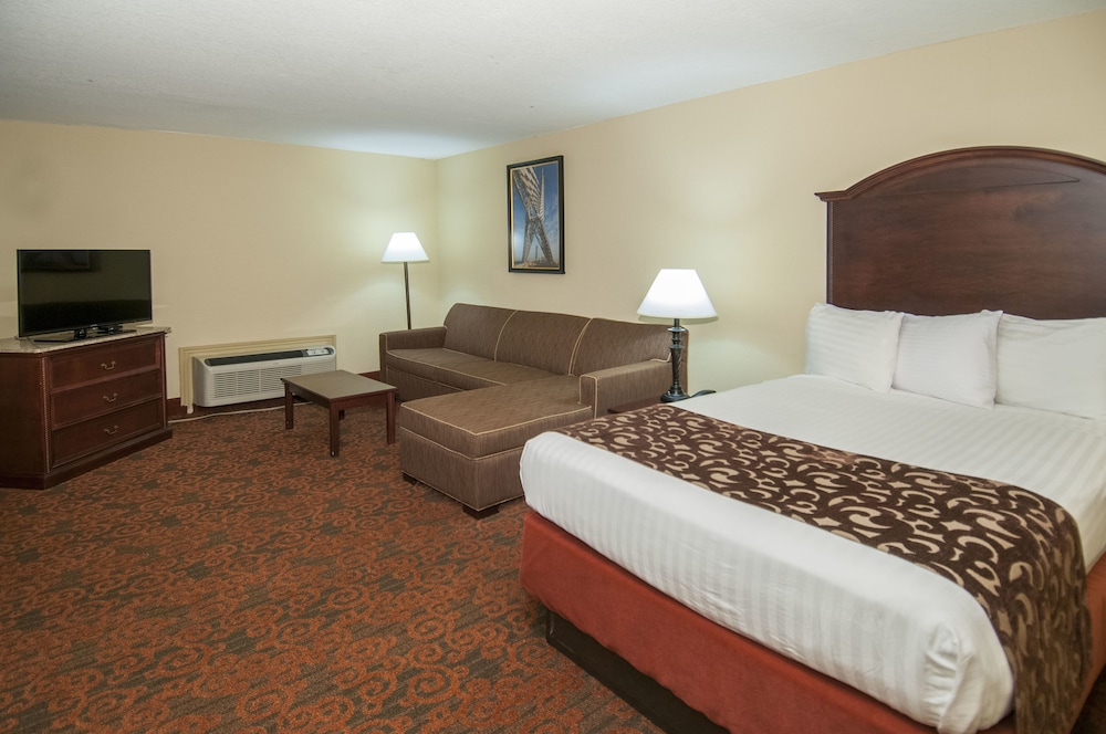 EXECUTIVE, SUITE, KING BED, LIVING AREA