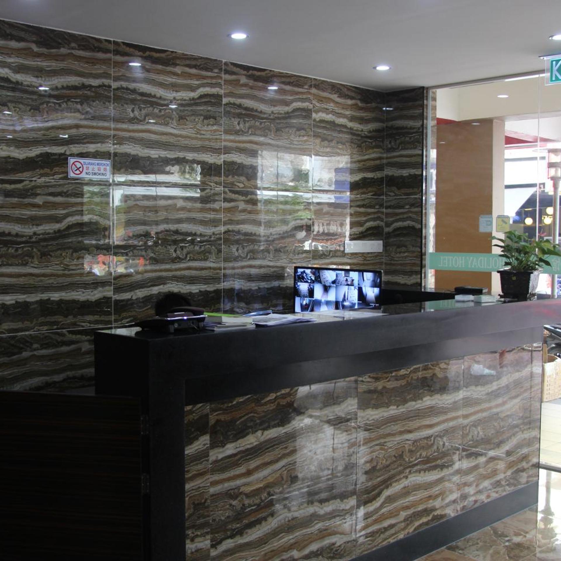 Fan Holiday Hotel 6/50