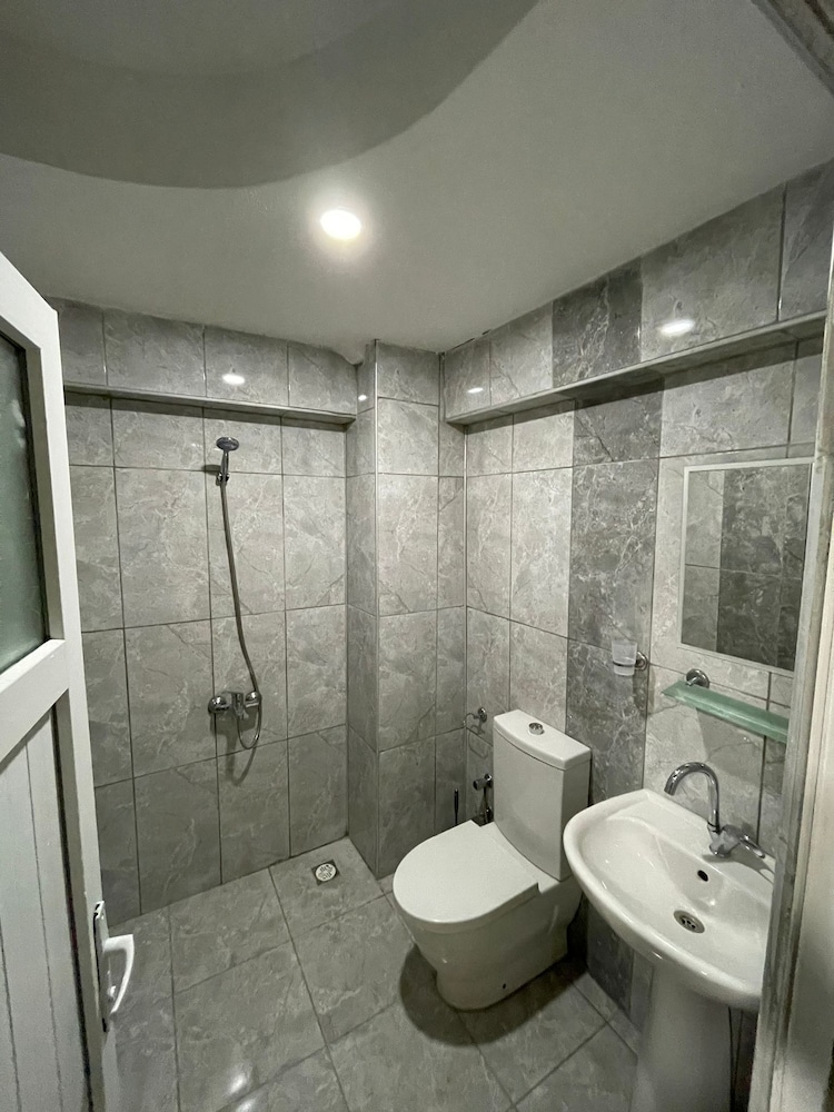 Denizhan Otel 50/50