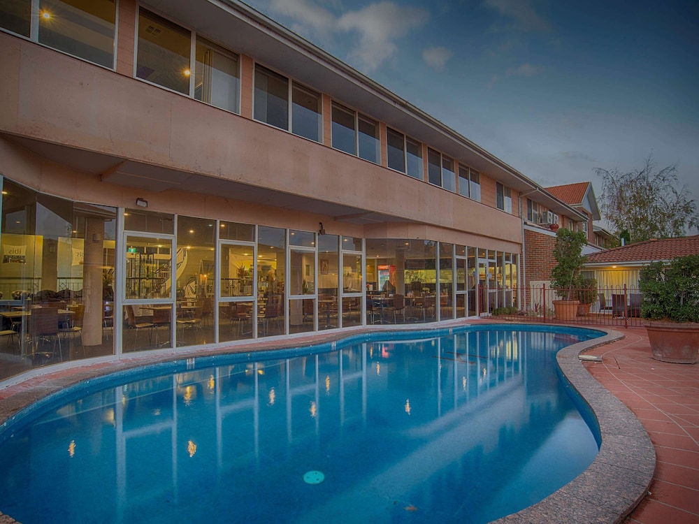 ibis Styles Canberra 3/78