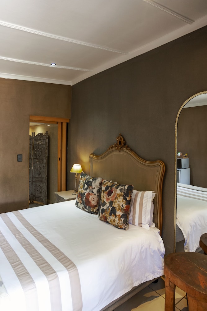 Town And Country Guest House 9/50