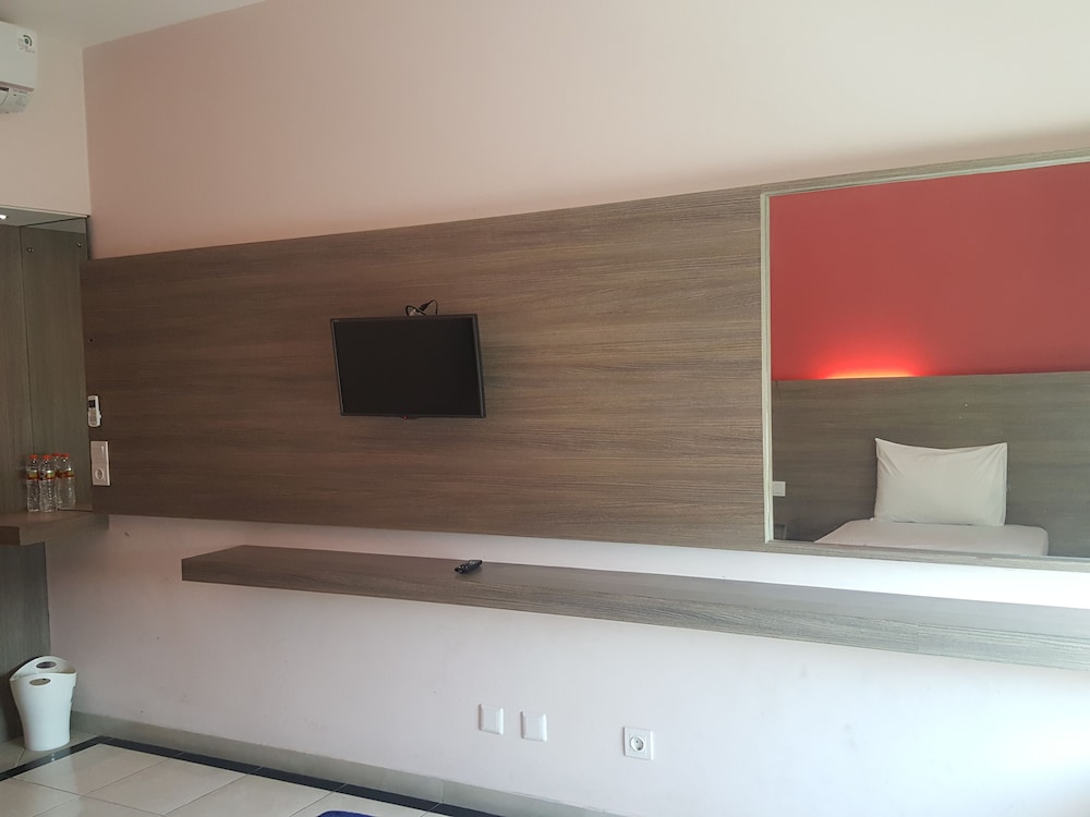 Hotel Kharisma 10/53