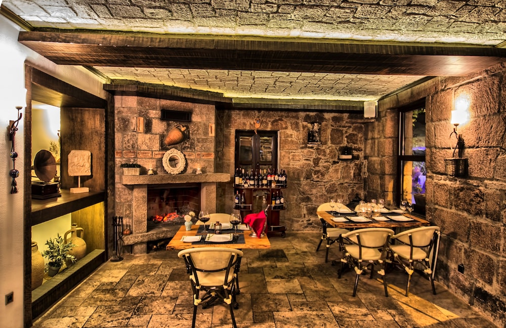 Assos Behram Hotel 30/43
