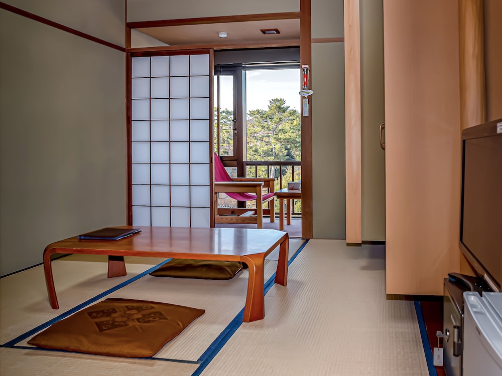 Nara Visitor Center & Inn 33/66