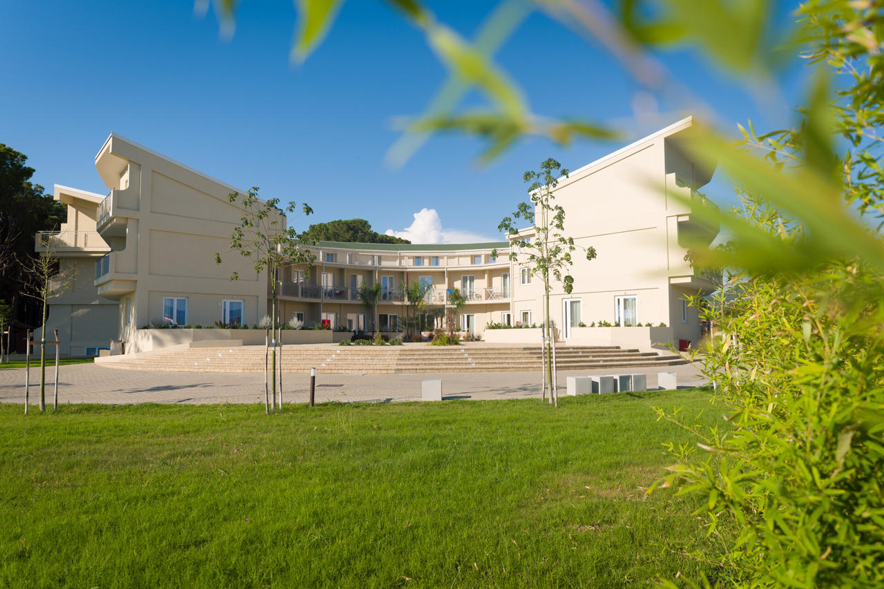 Caladune Resort 44/56