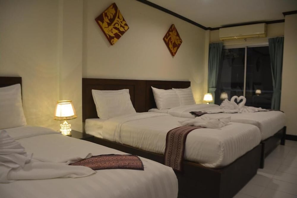 Patong Moon Inn Guesthouse 24/48