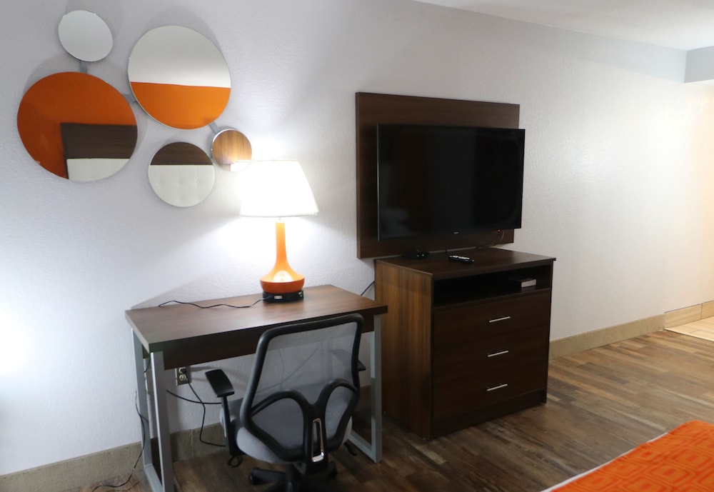 Best Western Johnson's Inn Downtown Gatlinburg 52/62