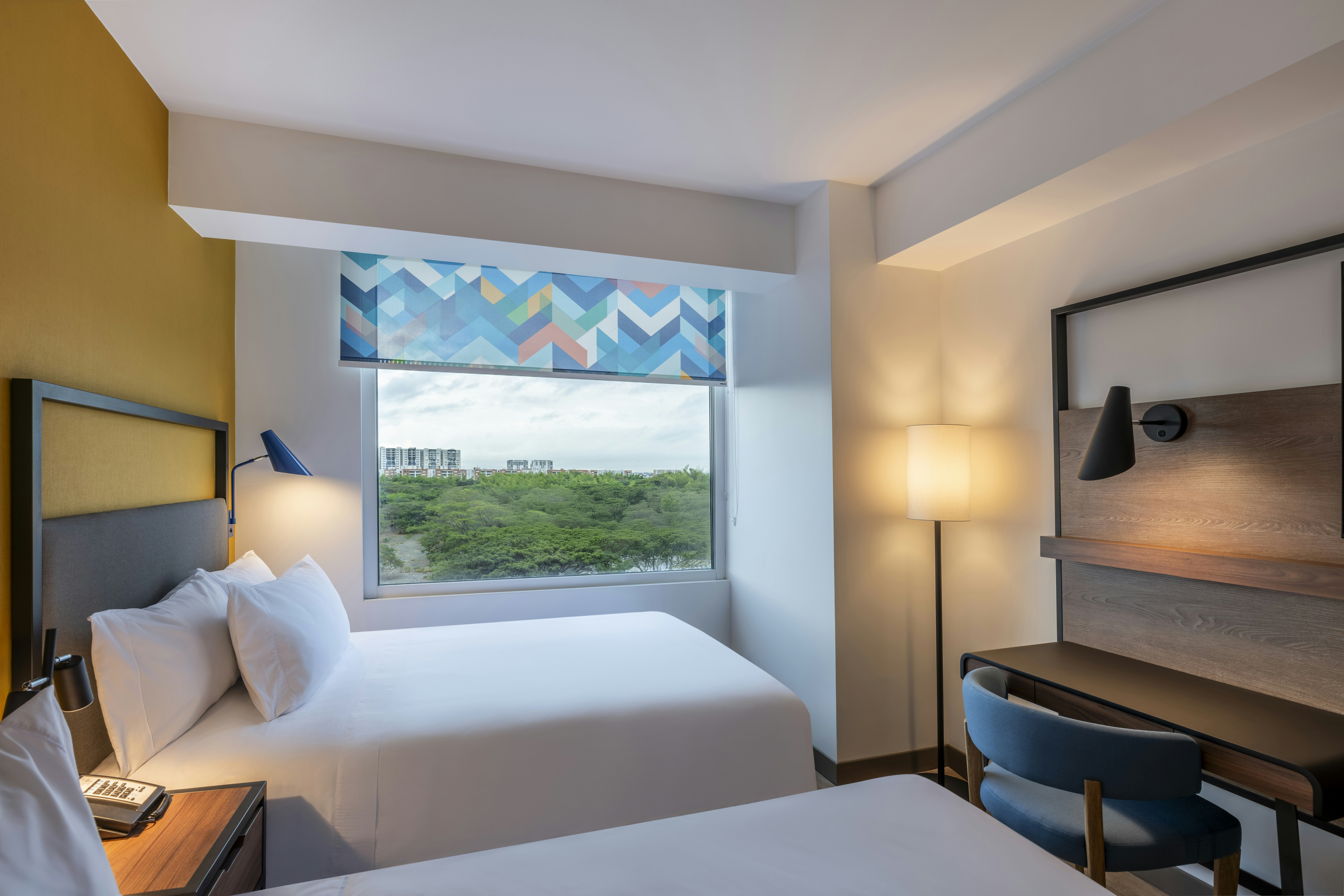 ROOM, TWIN BEDS