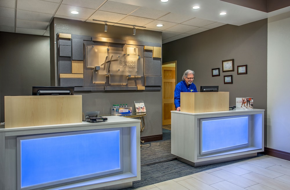 Holiday Inn Express Hotel and Suites Morristown 13/49