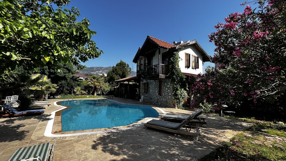 Koyevi Olympos Countryhouse 38/50