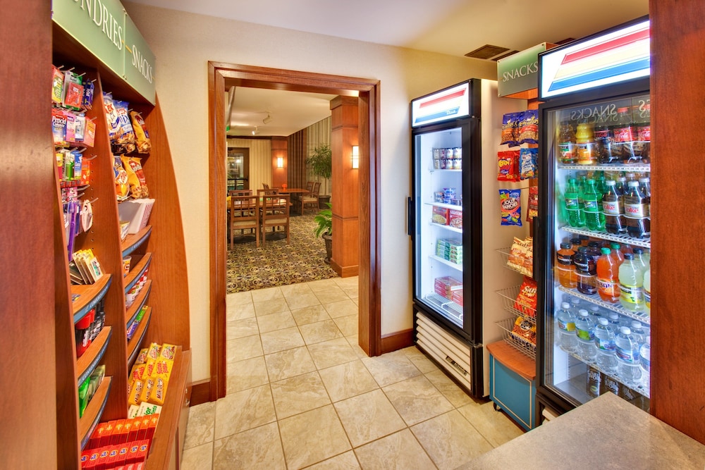 Staybridge Suites Davenport 30/64