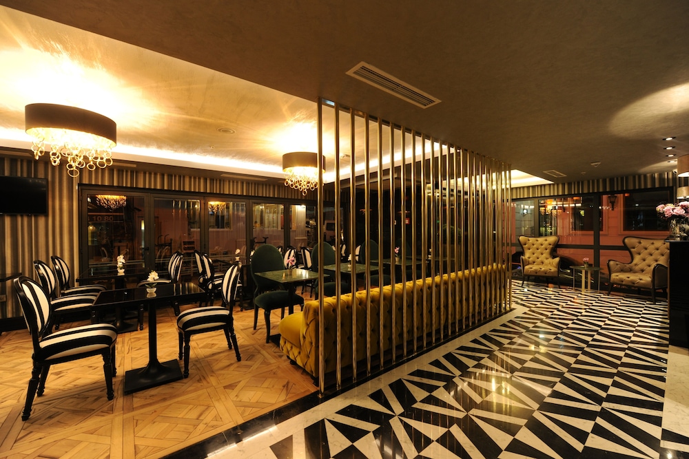 Le Petit Palace Hotel 32/50