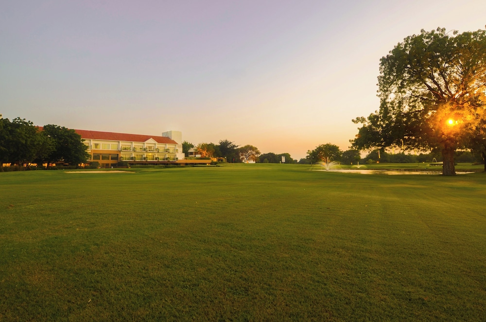 Club Mahindra Kensville Golf Resort 50/55