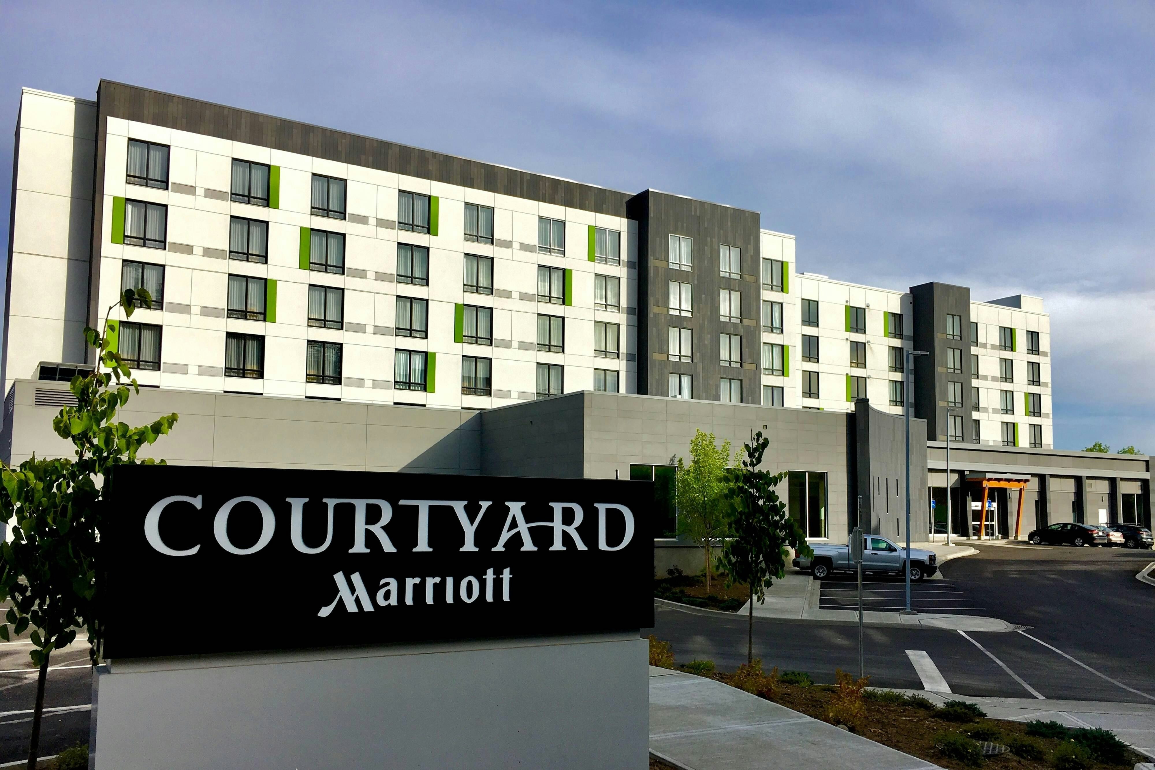 Courtyard Prince George 26/27
