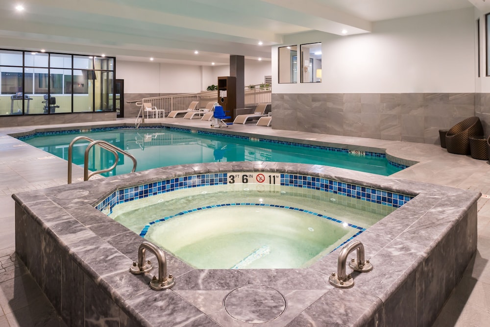 swimming pool spa