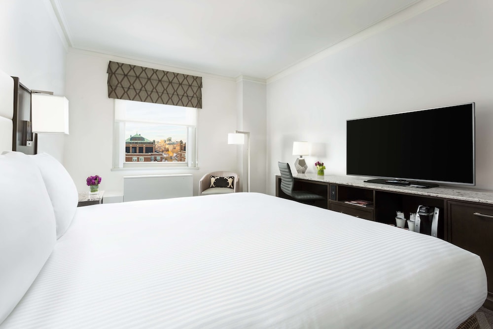 SUPERIOR, KING BED