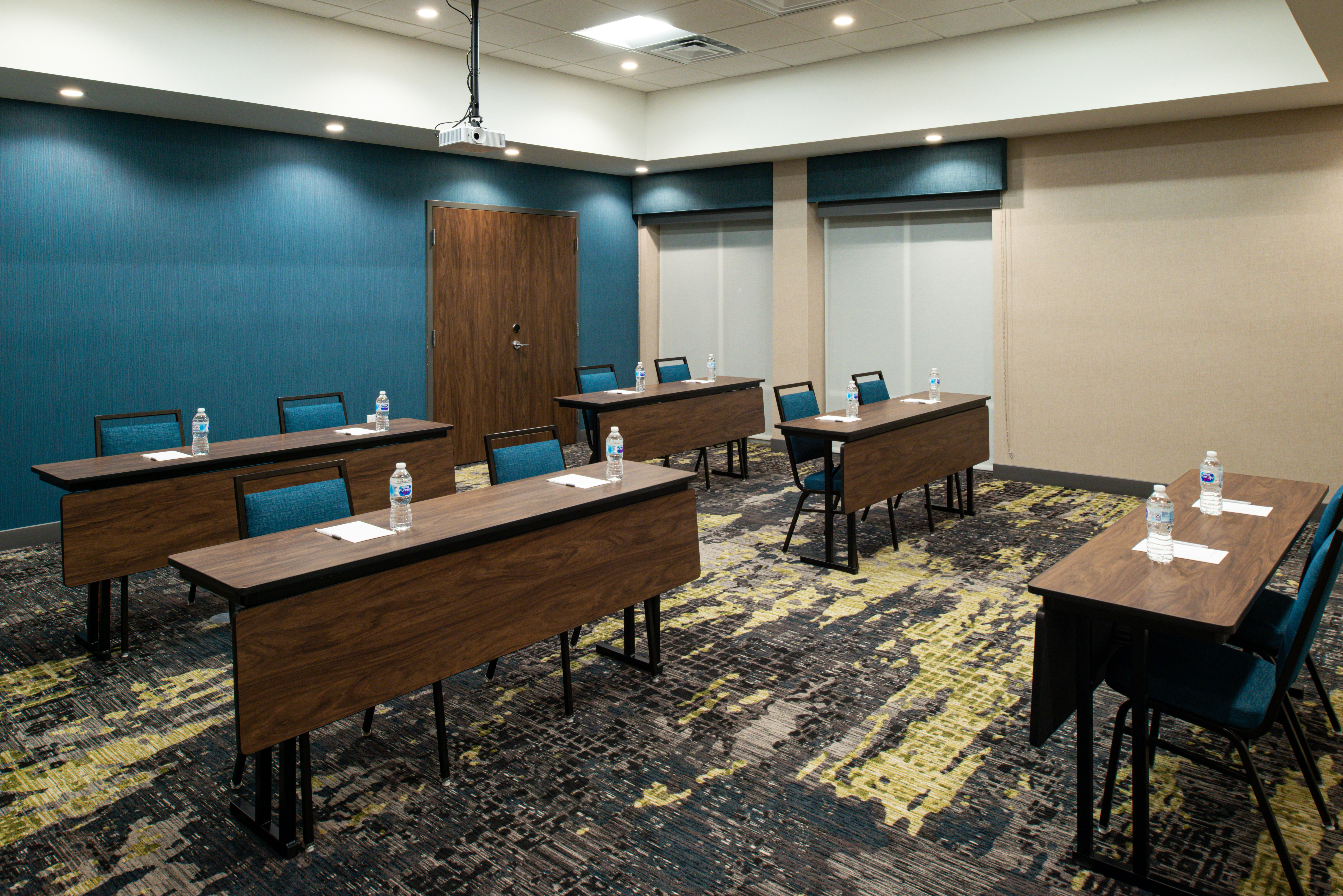 Hampton Inn Suites Adrian Mi 47/52
