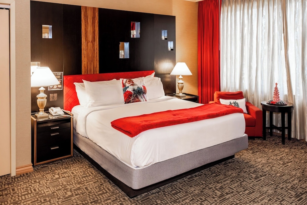 1 Bedroom, Suite, King Bed, Ocean View, High Floor, Showboat Atlantic City 3/10