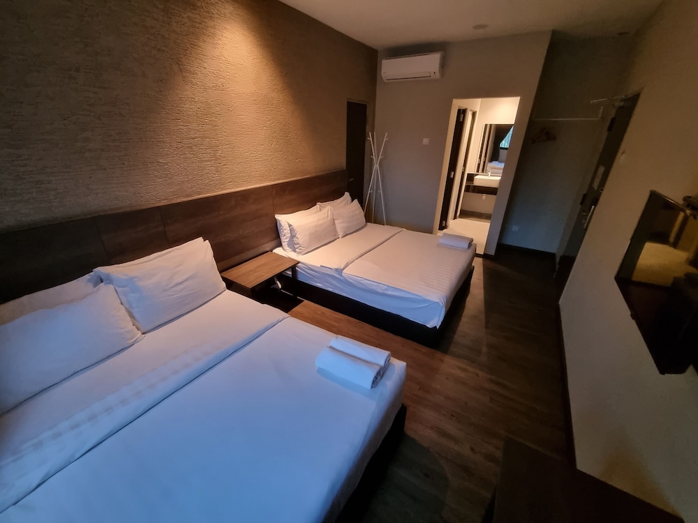 غرفة عائلية بسريرين كوين